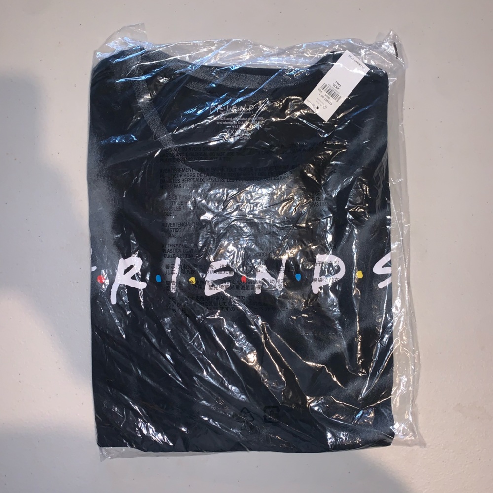 FRIENDS tee shirt NWT